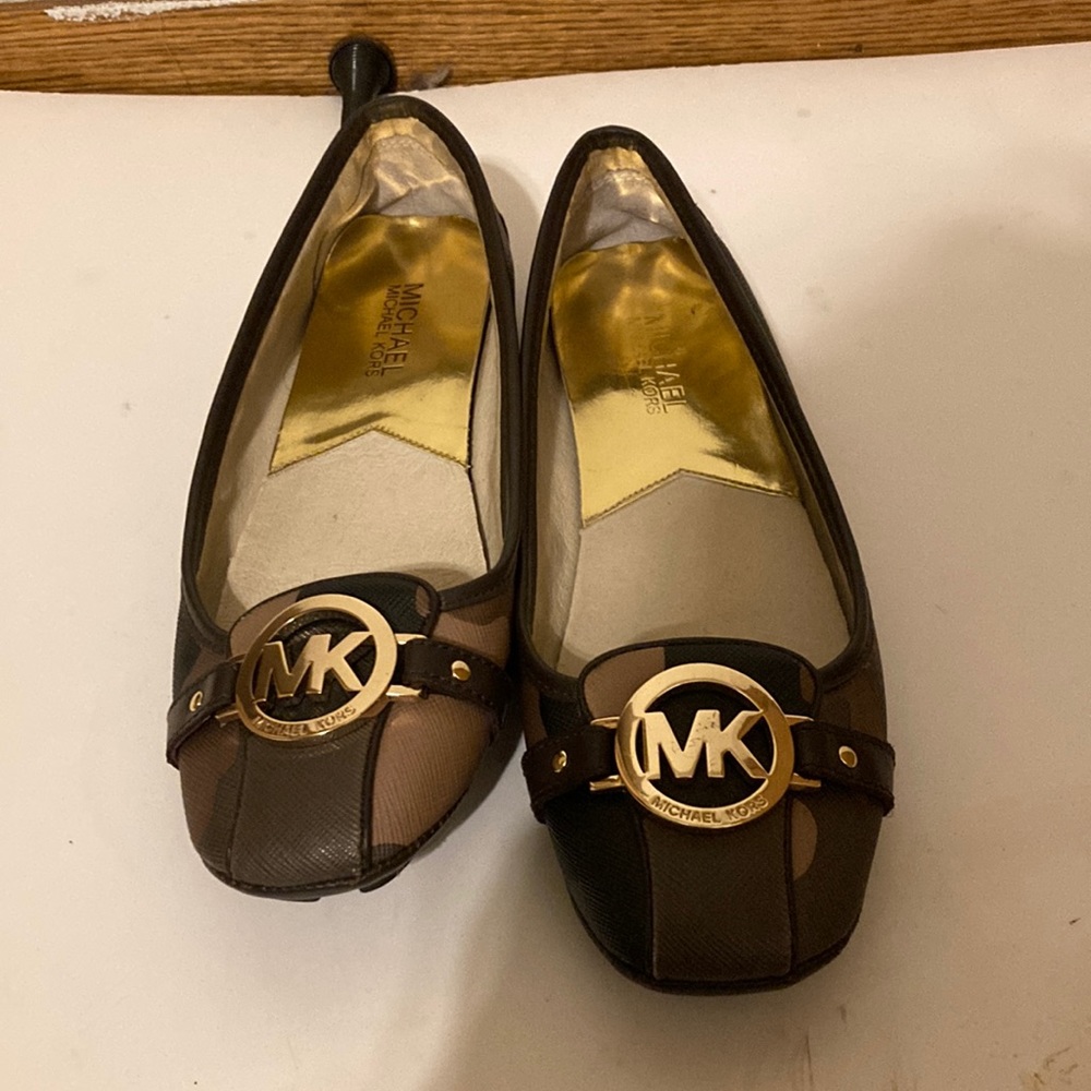 Michael Kors, Camo Flats, Size 10